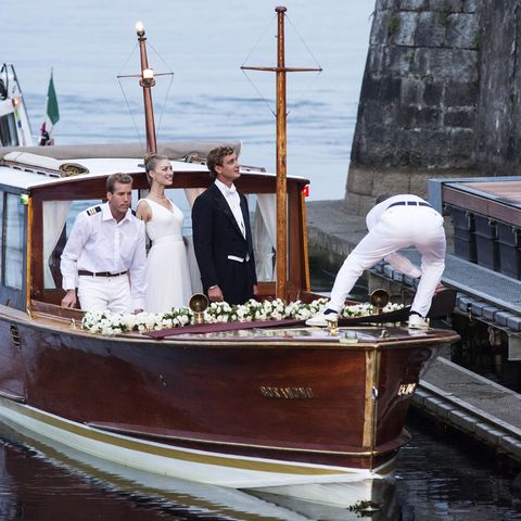 Vor sechs Jahren am 1. August 2015 landeten Beatrice Borromeo und Pierre Casiraghi im Hafen der Ehe. GALA zeigt Ihnen die Bilder der royalen Traumhochzeit im Rückblick.