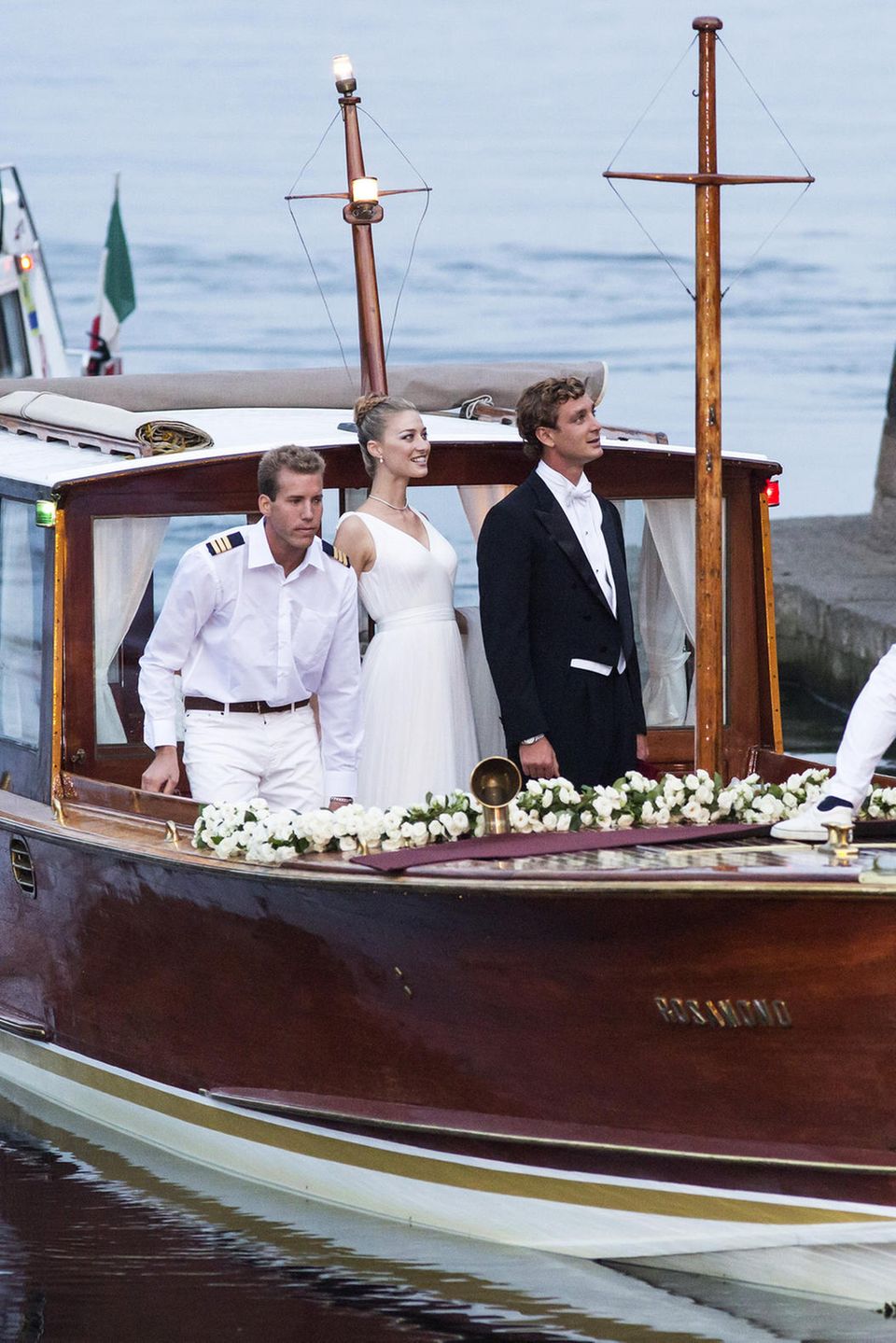 Vor sechs Jahren am 1. August 2015 landeten Beatrice Borromeo und Pierre Casiraghi im Hafen der Ehe. GALA zeigt Ihnen die Bilder der royalen Traumhochzeit im Rückblick.