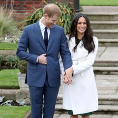 Prinz Harry und Meghan Markle strahlen bei dem offiziellen Auftritt nach ihrer Verlobung.