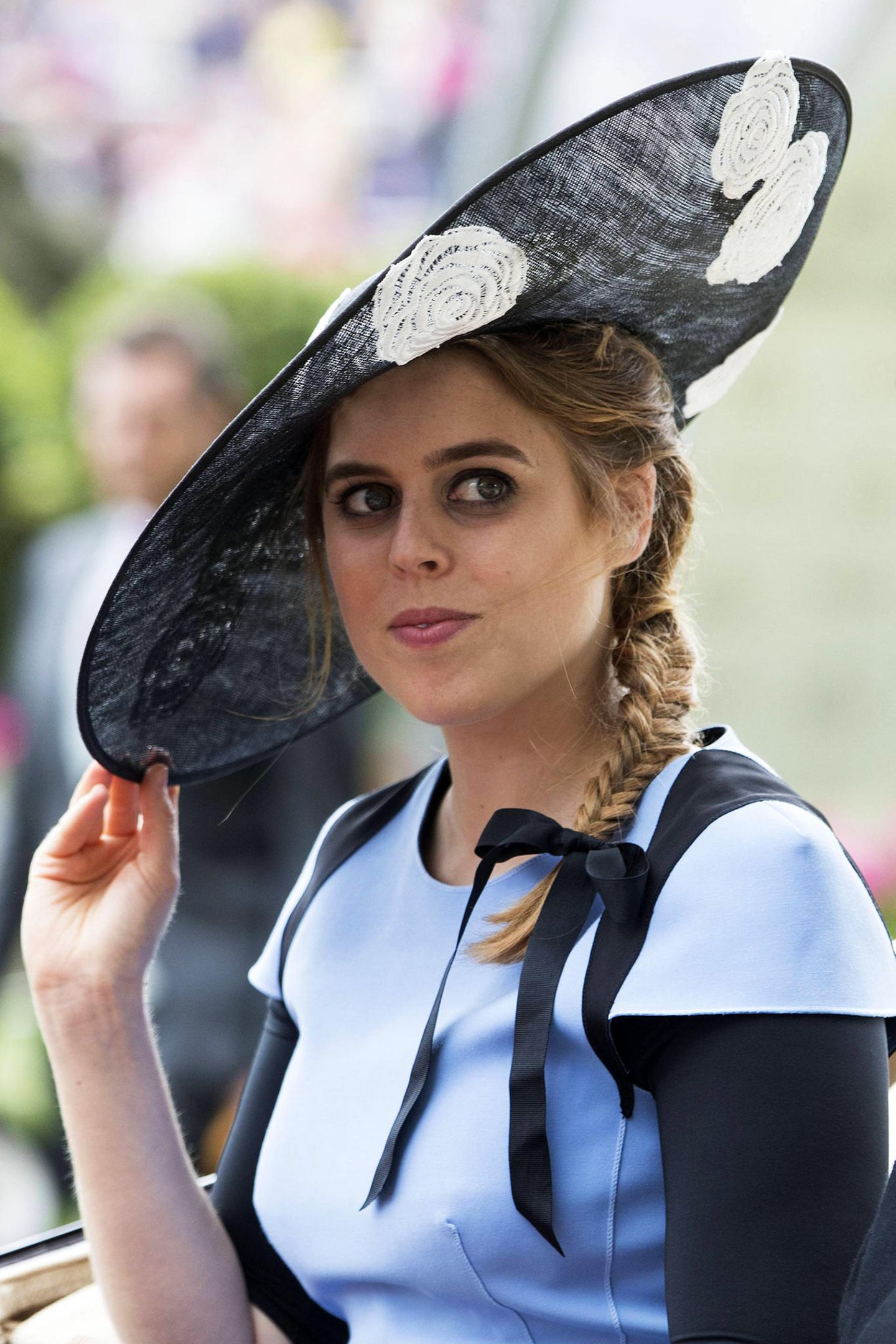 Prinzessin Beatrice Ihre royalen Looks im Wandel GALA.de