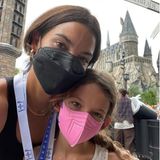 Harry Potter bekommt Besuch! Und zwar von Topmodel Lily Aldridge und ihrer Tochter Dixie, die einen tollen Tag in den Universal Studios in Orlando Florida verbringen, wo sie Hogwarts und das "Dorf" Hogsmeade besuchen.