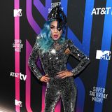 Wie ein zerbrochener Spiegel glitzert Lady Gaga bei der TV Super Saturday Night im Februar 2020 in Miami.