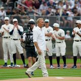 Gesichtet: Kevin Costner eröffnet Baseball-Spiel