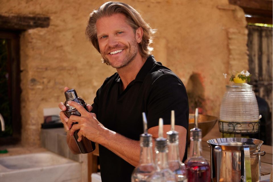 Paul Jahnke als Barkeeper bei "Bachelor in Paradise".