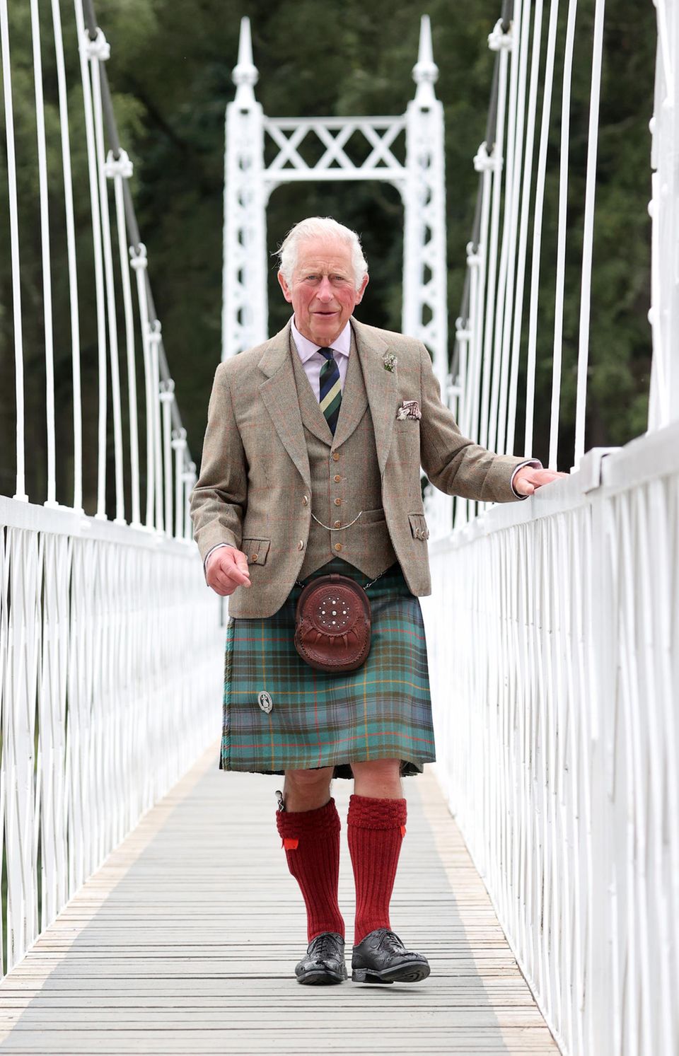 Prinz Charles auf der Brücke in Ballater Prinz Charles auf der Brücke in Ballater