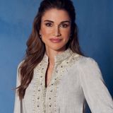 Heute am 31. August 2021 feiert Königin Rania von Jordanien ihren 51. Geburtstag. Wir gratulieren und freuen uns auf viele weitere schöne royale Looks der Style-Queen!
