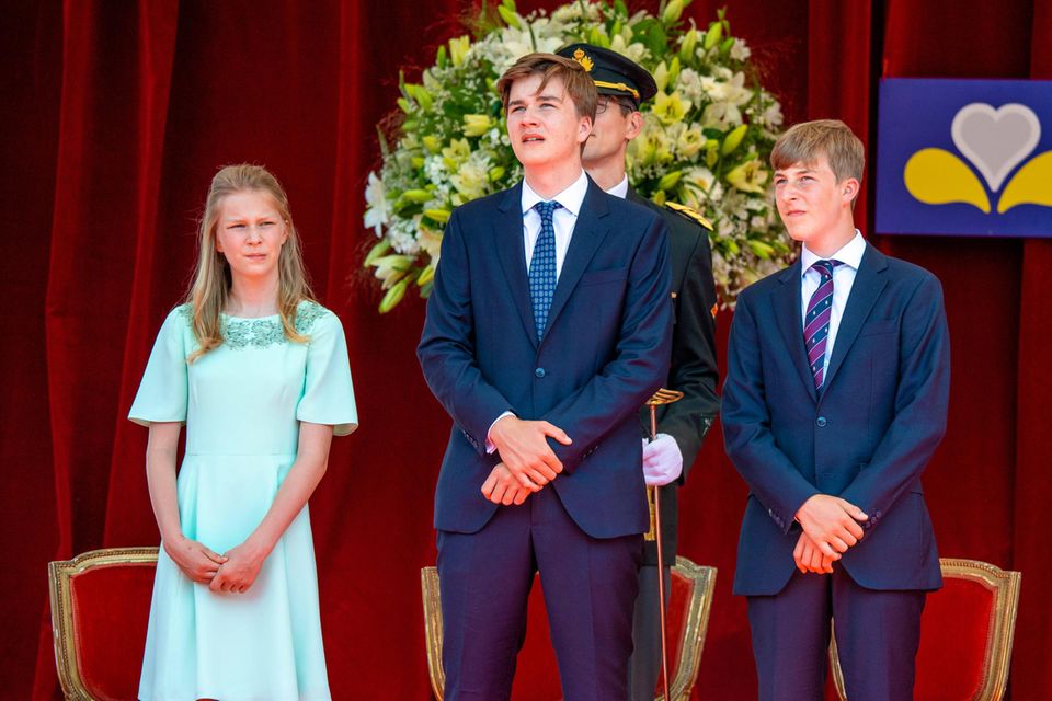 Königin Mathilde + König Philippe: Prinzessin Eléonore (li.) und Prinz Emmanuel (re.) mit ihrem älteren Bruder Prinz Gabriel. Prinzessin Eléonore (li.) und Prinz Emmanuel (re.) mit ihrem älteren Bruder Prinz Gabriel.