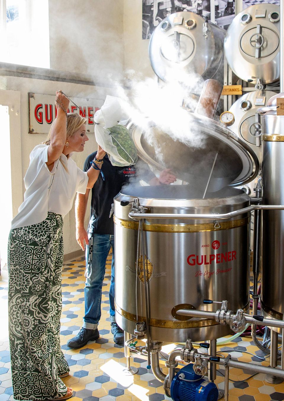RTK: Königin Máxima besucht Bierbrauerei RTK: Königin Máxima besucht Bierbrauerei