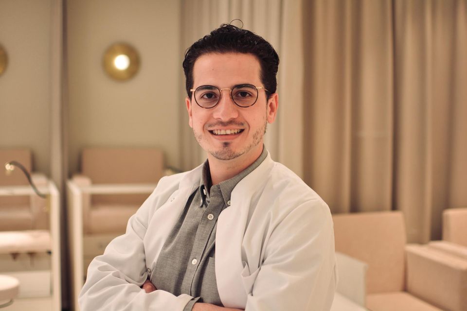 Gesichtsbehandlungen: Jorge Castaneda MD, Arzt für Ästhetische Medizin. Jorge Castaneda MD, Arzt für Ästhetische Medizin.