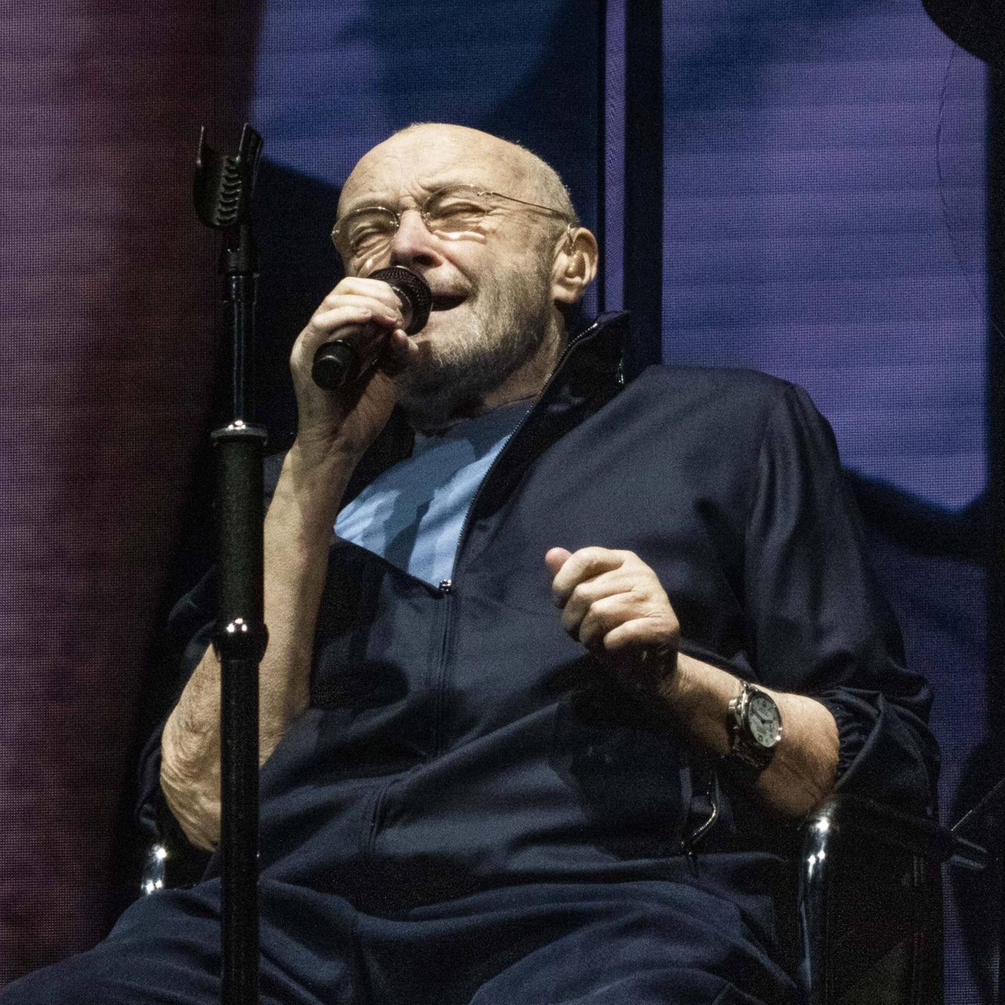 Phil Collins Anblick schmerzt: Trauriger Tour-Auftakt im Sitzen | GALA.de