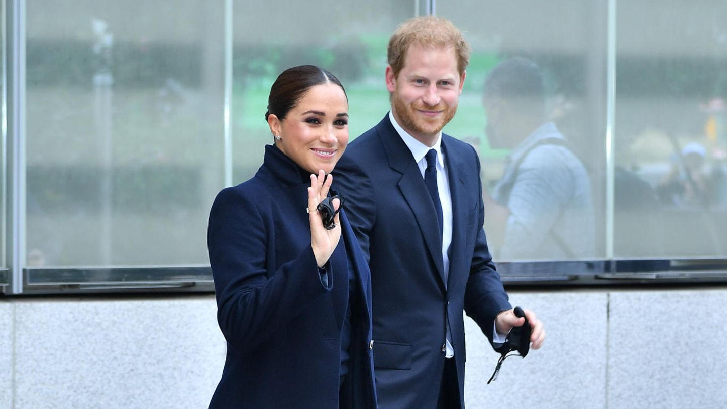 Prince Harry + Duchess Meghan: first pictures!  You have arrived in New York