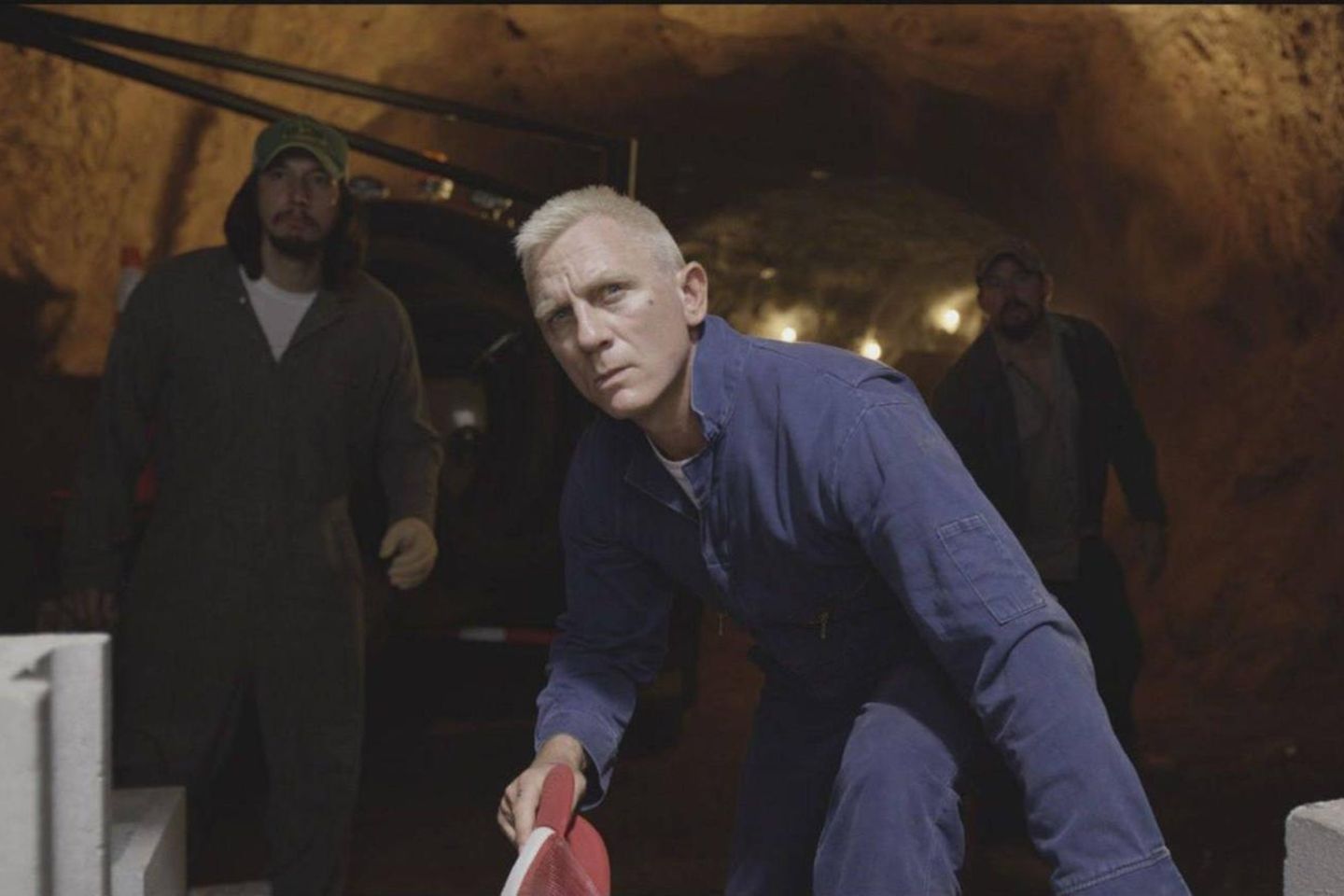 Joe Bang (Daniel Craig) versteht sein Handwerk als Panzerknacker