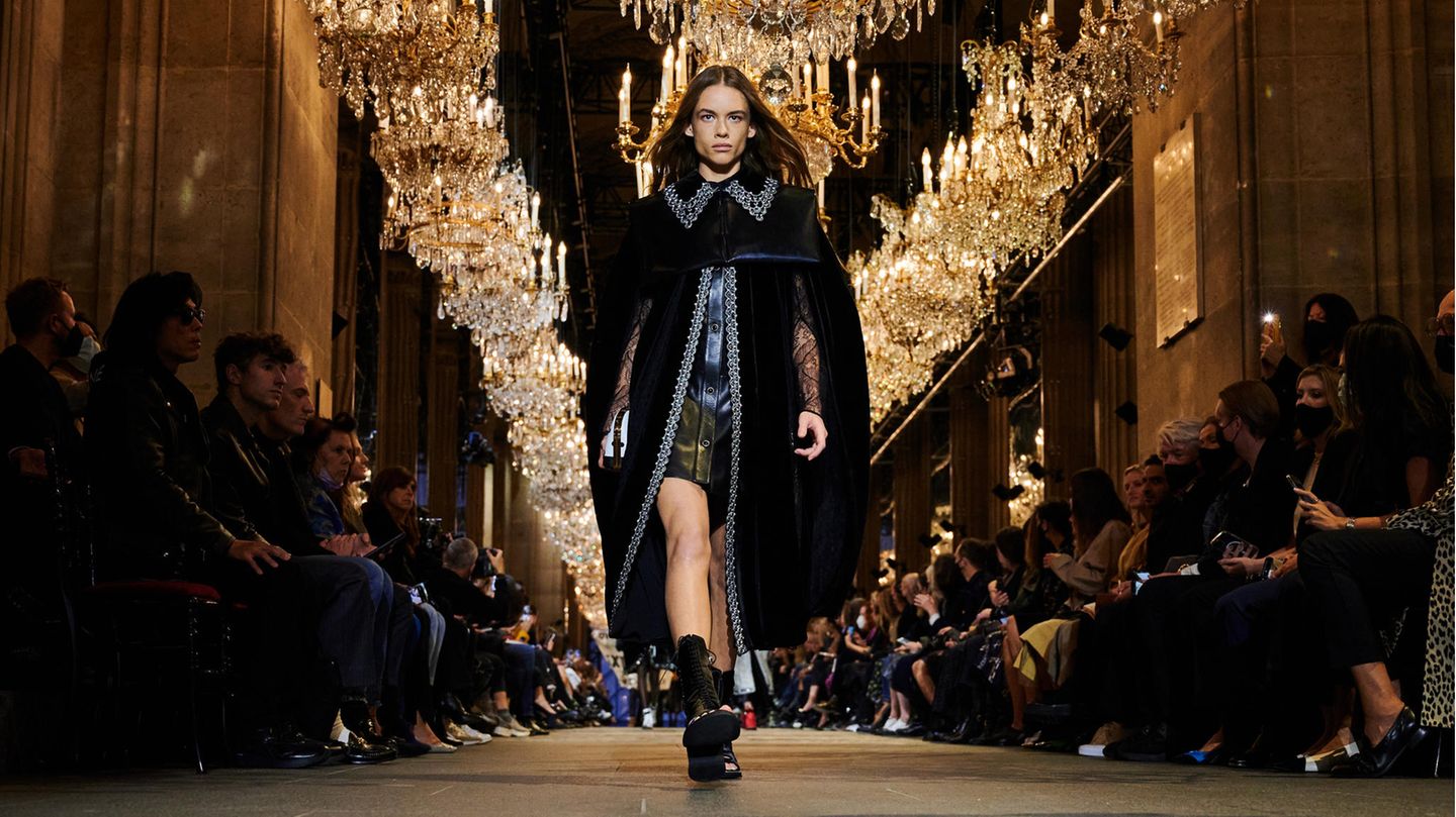 Paris Fashion Week 2021: Die schönsten Bilder aus der Mode-Metropole ...