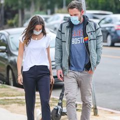 Ben Affleck und Ana de Armas im Sommer 2020. Ernste Mienen und düstere Stimmung – nach Happy Couple sehen die beiden bei einem Spaziergang durch Los Angeles nicht gerade aus.