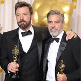 Ben Affleck und George Clooney verbindet seit etlichen Jahren eine innige Freundschaft. Trotzdem sieht der Hollywood-Star an der Seite seines Kumpels hier nicht gerade glücklich aus. 