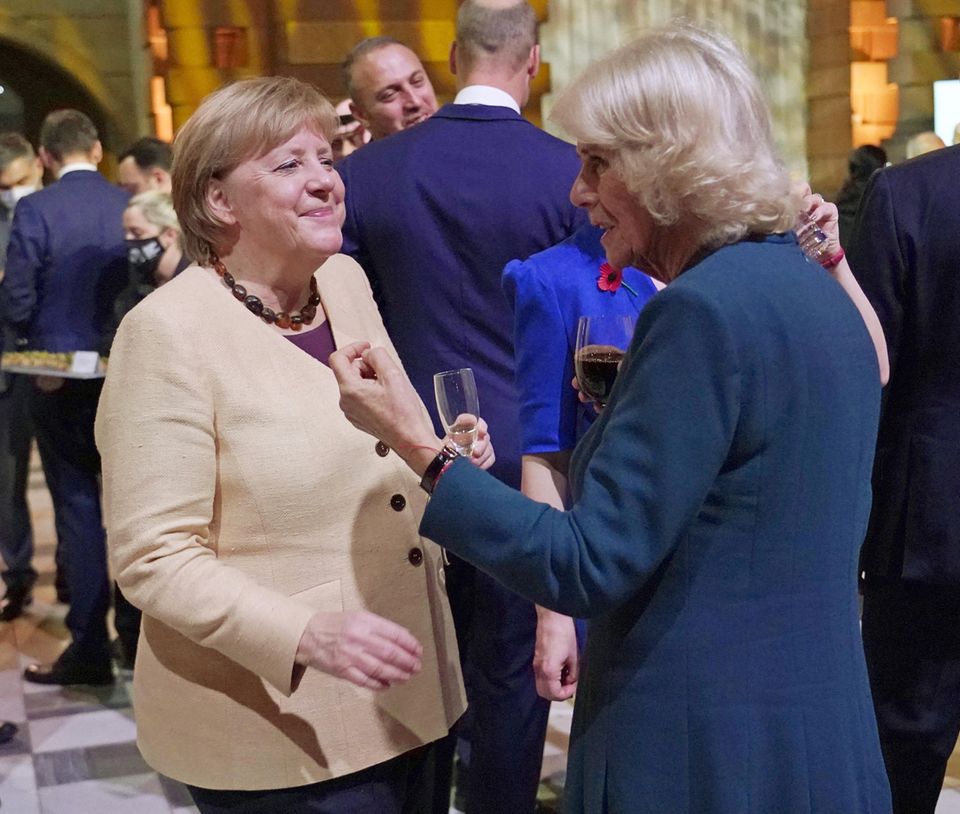 Windsor RTK: Herzogin Camilla und Angela Merkel im Gespräch
