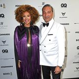 Mousse T. und seine Freundin Khadra Sufi haben sich für die GQ Awards mit Fransen-Cape und weißem Smoking so richtig in Schale geschmissen.