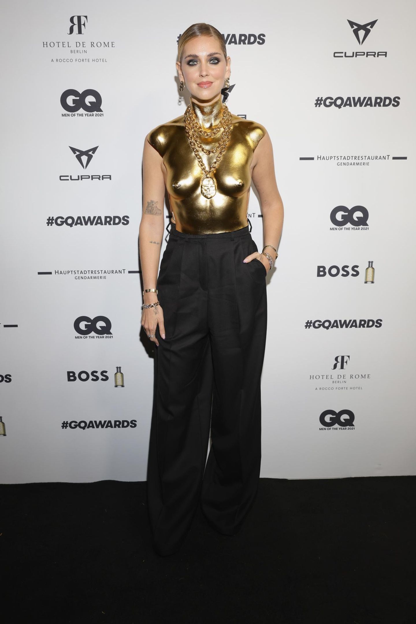 Chiara Ferragni wird mit dem GQ Woman of the Year"-Award ausgezeichnet.