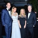 Paris Hilton mit ihren Eltern Kathy und Richard sowie ihrem Verlobten Carter Reum