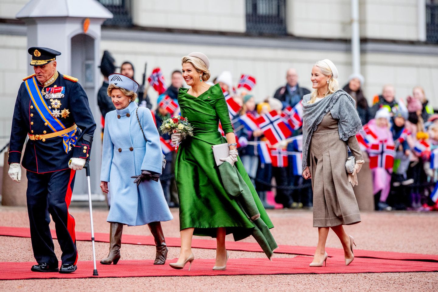 RTK: Die norwegischen Royals begrüßen das niederländische Königspaar in Oslo