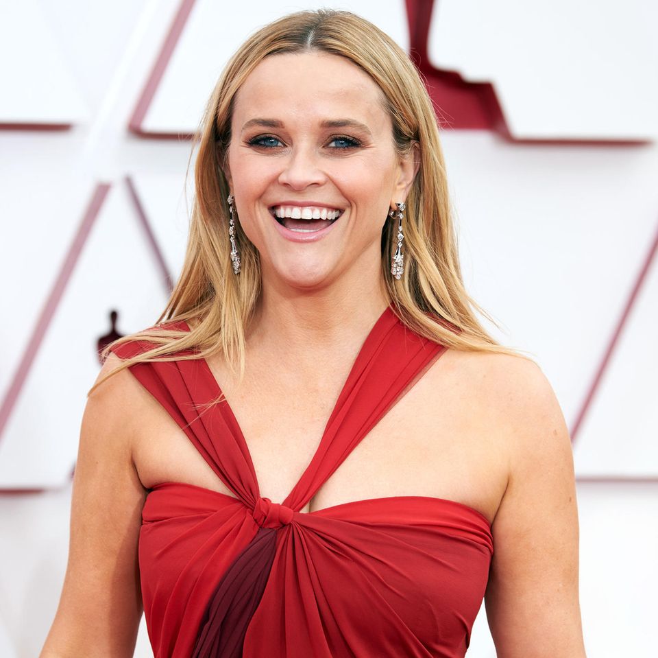 Reese Witherspoon: Photoshop-Alarm auf Cover sorgt für böse Kommentare