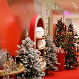Gala Shopping Night: Alsterhaus erstrahlt in weihnachtlicher Deko