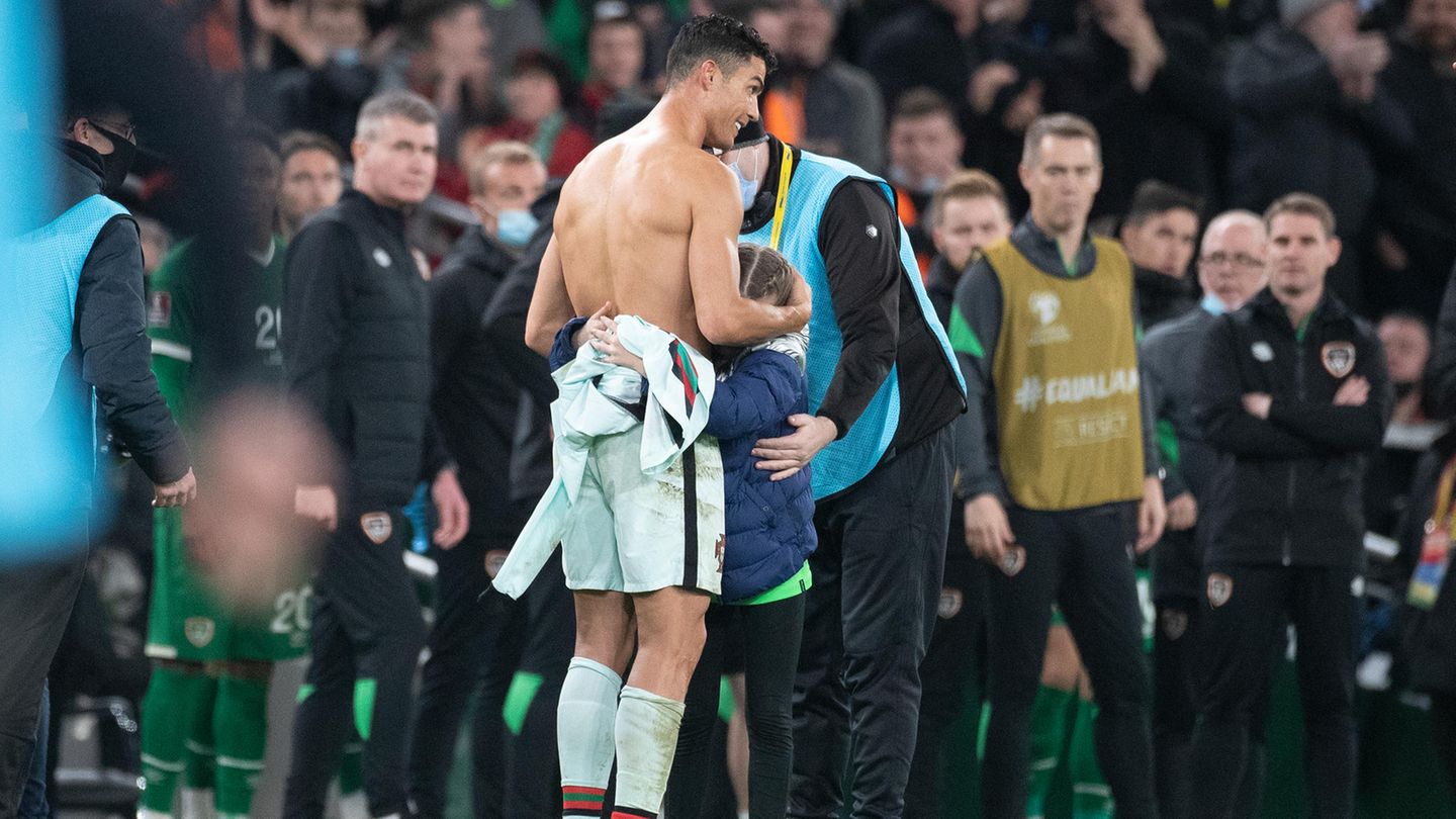 Cristiano Ronaldo: With this gesture, he moves a young girl to tears