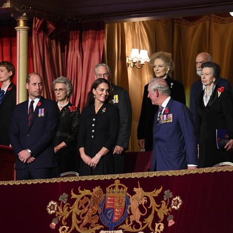 Die britische Königsfamilie trifft sich in der königlichen Loge der Royal Albert Hall anlässlich des "Festivals der Erinnerung".