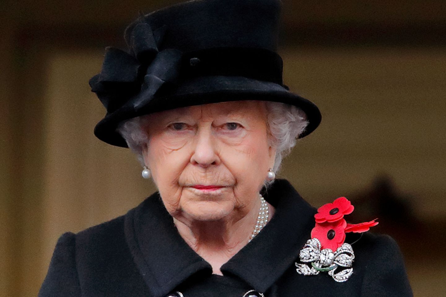 Queen Elizabeth hat ihre Teilnahme am Gottesdienst anlässlich des Remembrance Sunday abgesagt.