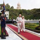 RTK: Prinz Charles und Herzogin Camilla bei ihrem Empfang in Ägypten