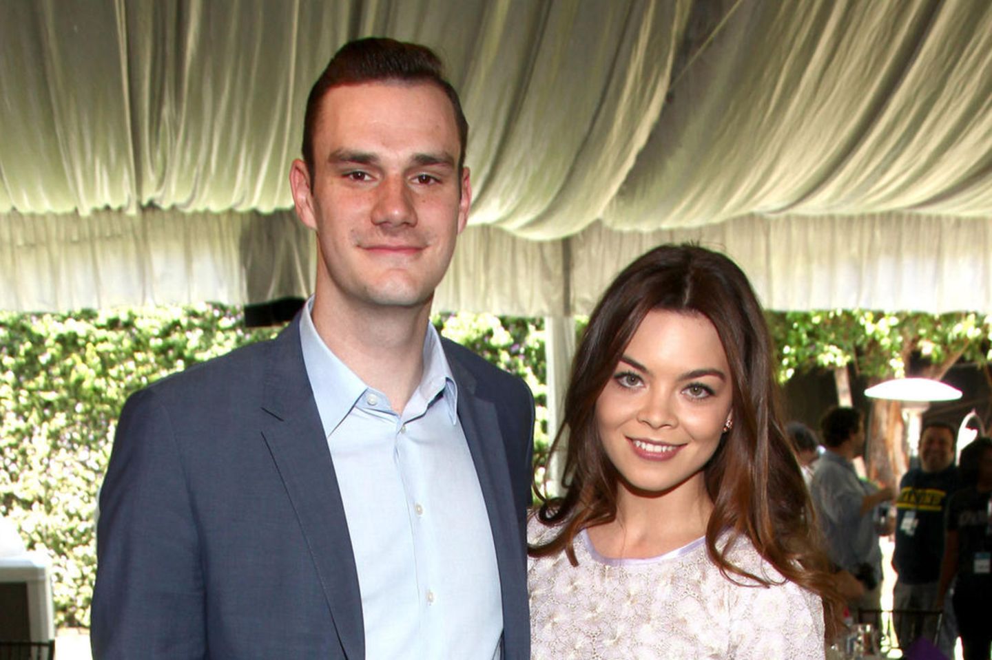 Cooper Hefner und Scarlett Byrne