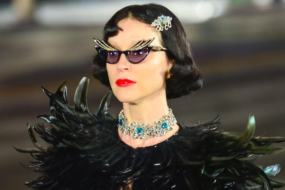Beauty-Trends 2022: Rote Lippen sind bei Gucci jetzt kühl und knallig. Rote Lippen sind bei Gucci jetzt kühl und knallig.
