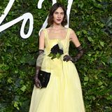 Ein bisschen Dowton Abbey, ein bisschen Moulin Rouge und ganz viel Alexa Chung. Die 38-Jährige begeistert in einem Kleid von Mulberry. 