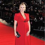 Kate Winslet leuchtet bei der Premiere von "Labor Day" während des Londoner Filmfestival 2013 im roten Schwangerschaftskleid von Jenny Peckham besonders schön. Ihren zweiten Sohn Bear Blaze bringt sie im Dezember zur Welt.