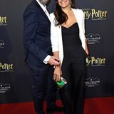 Ein tolles Paar geben auch Kai Wiesinger und Bettina Zimmermann auf dem roten Teppich der "Harry Potter"-Musical-Premiere ab, er lässig im dunkelblauen Anzug, sie elegant im monochromen Hosen-Blazer-Look.