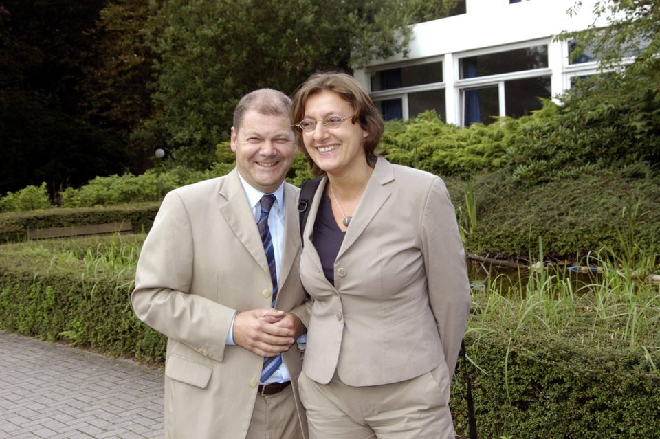 Olaf Scholz mit Ehefrau Britta Ernst anlässlich einer Wahlkampfveranstaltung der SPD in Hamburg 2005.