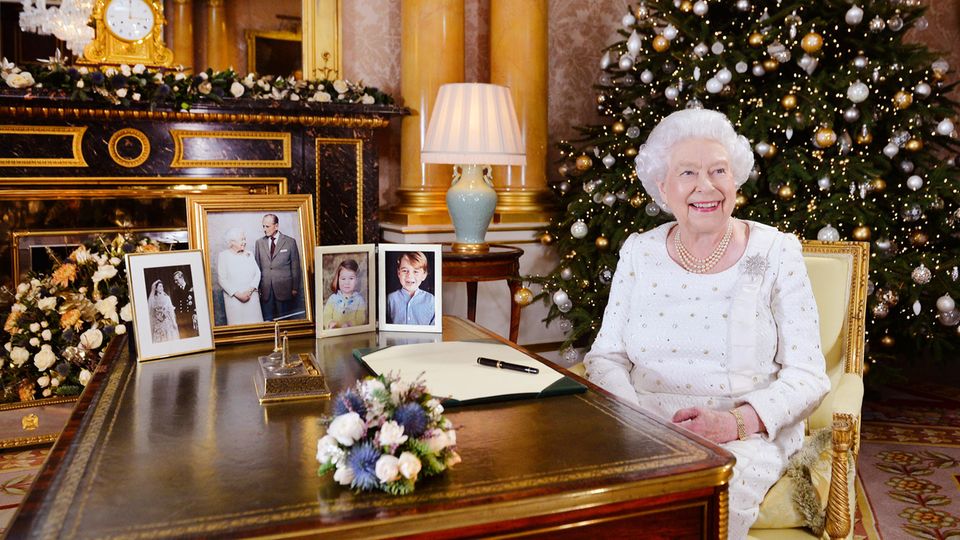 Queen Elizabeth hat zu Weihnachten viel zu lachen.