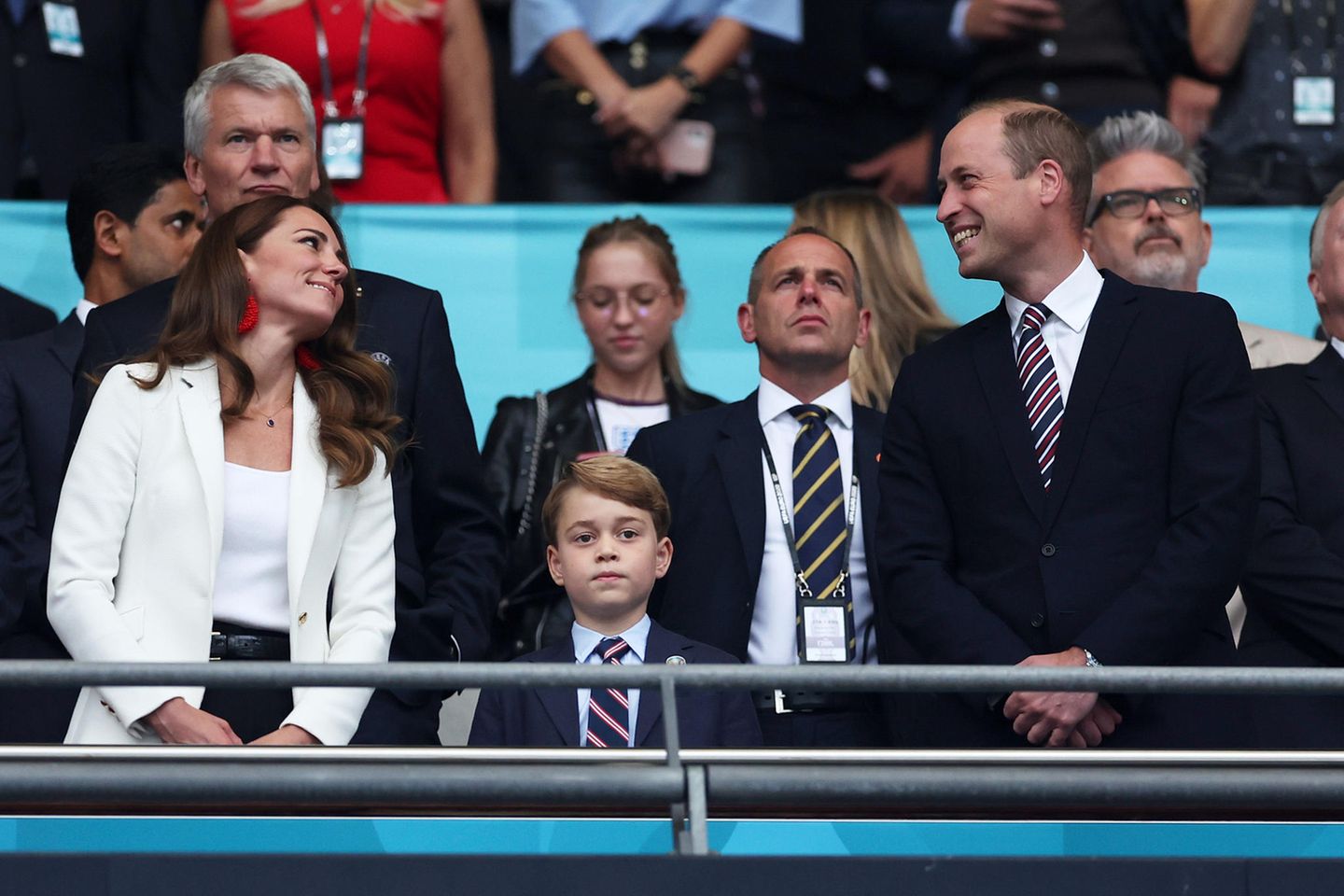 Prinz George mit seinen Eltern Herzogin Catherine und Prinz William im Juli 2021 beim Finale der UEFA Euro 2020