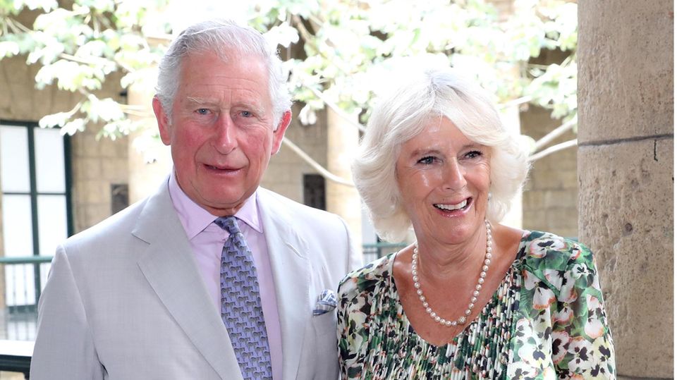Prinz Charles und Herzogin Camilla senden mit ihrer Weihnachtskarte Signale für die Zukunft als Monarchen. Prinz Charles und Herzogin Camilla senden mit ihrer Weihnachtskarte Signale für die Zukunft als Monarchen.