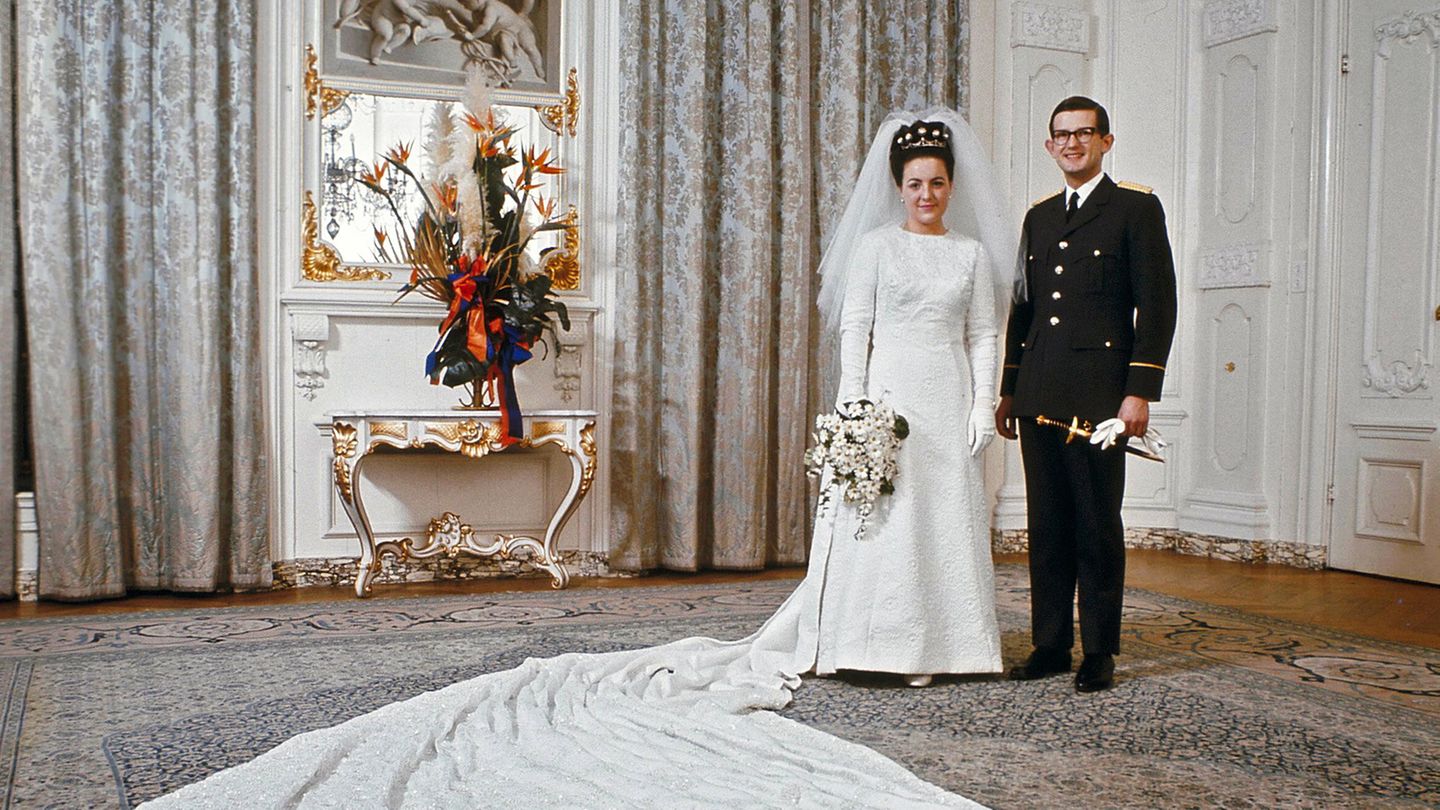 Brautmode-Mit-ihrem-Brautkleid-verzauberte-sie-vor-58-Jahren-die-Niederlande