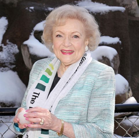 Betty White (†99)