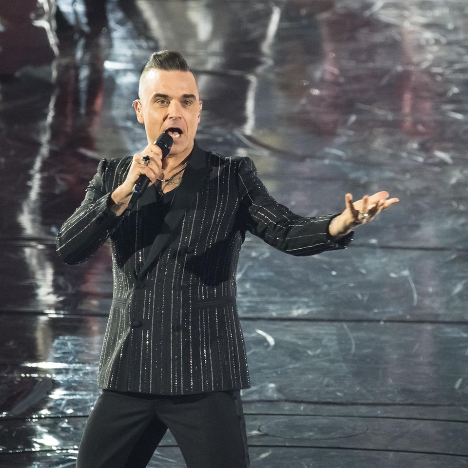 Robbie Williams äußert sich offen über seinen Haarverlust. 