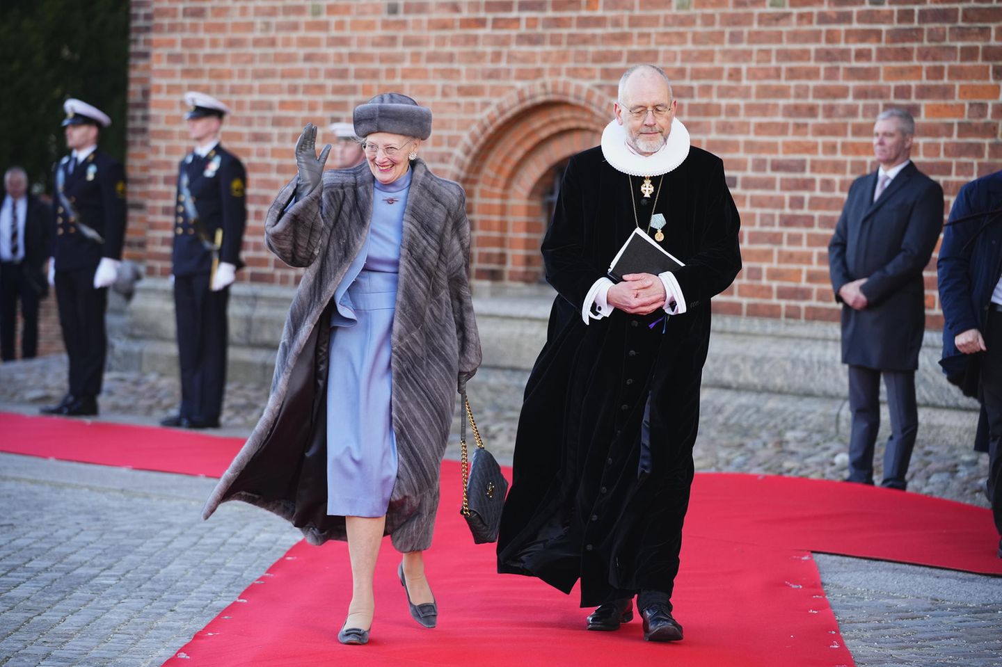 50. Thronjubiläum von Königin Margrethe: Die Königin auf dem Weg zur Kranzbeilegung