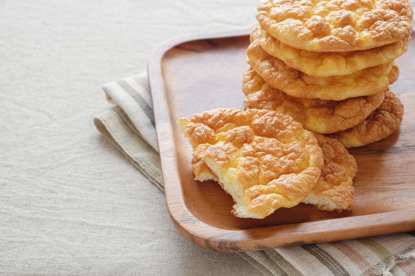 Fluffig: Mit nur 3 Zutaten machen Sie Cloud Bread selber