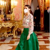 Beim Empfang des Diplomatischen Korps im Königspalast in Madrid hat Königin Letizia im floralen Traumkleid mal wieder einen Wow-Auftritt. Diesen frühlingshaften Look von Valentino trug allerdings schon eine Königin vor ihr.