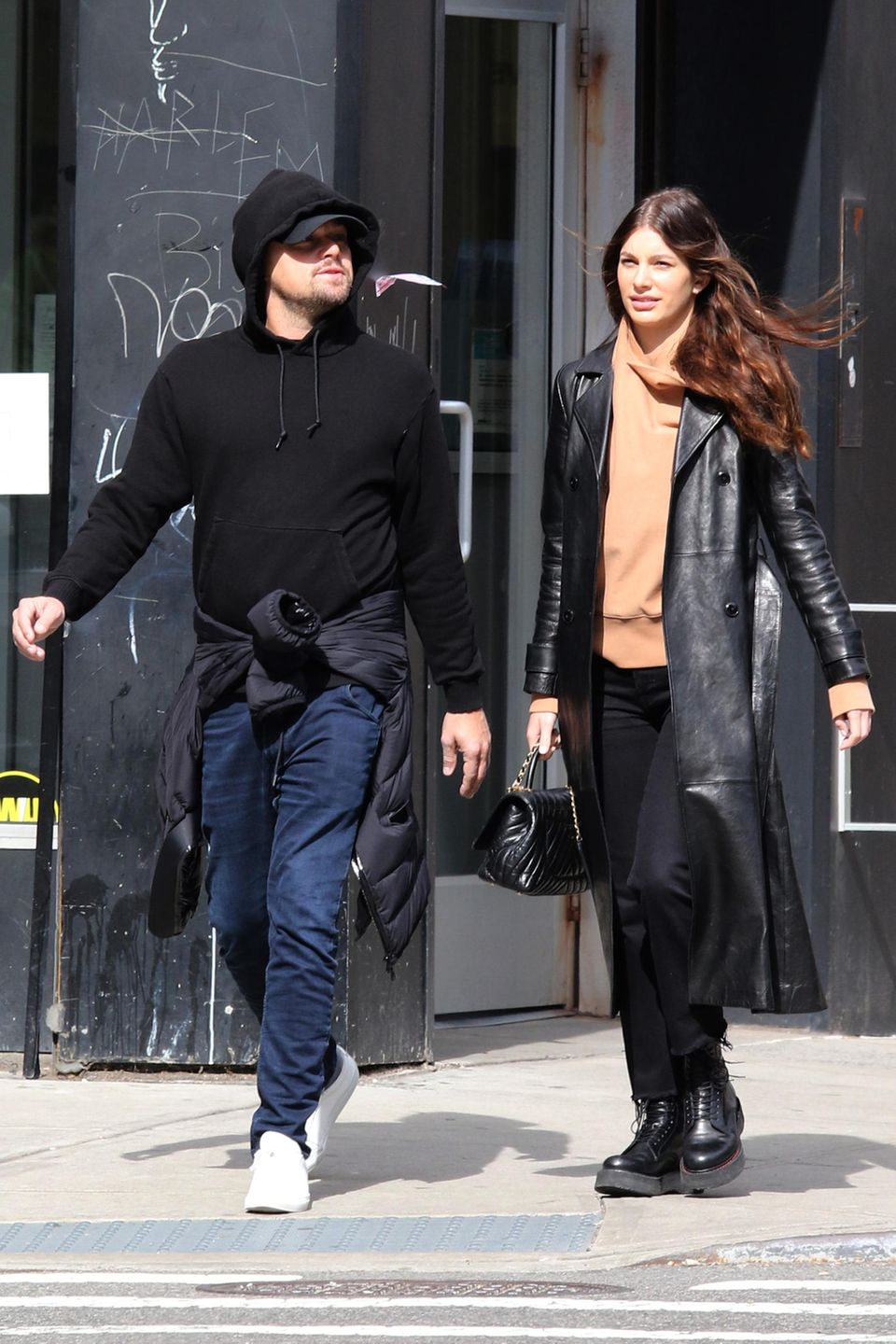 Leonardo DiCaprio und Camila Morrone laufen gemeinsam durch New York