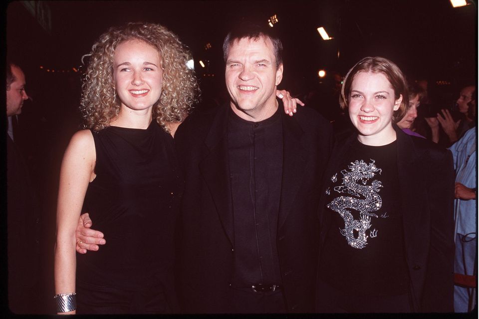 Meat Loaf mit seinen Töchtern Pearl (l.) und Amanda Aday (r.) im Jahr 1998