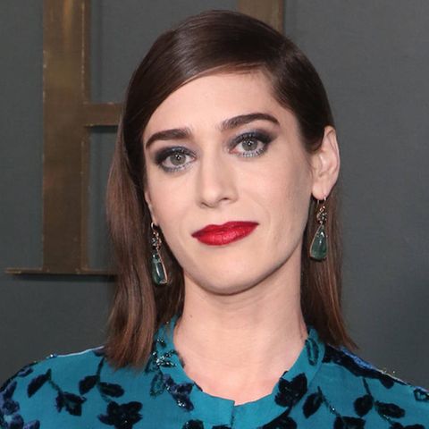 Lizzy Caplan