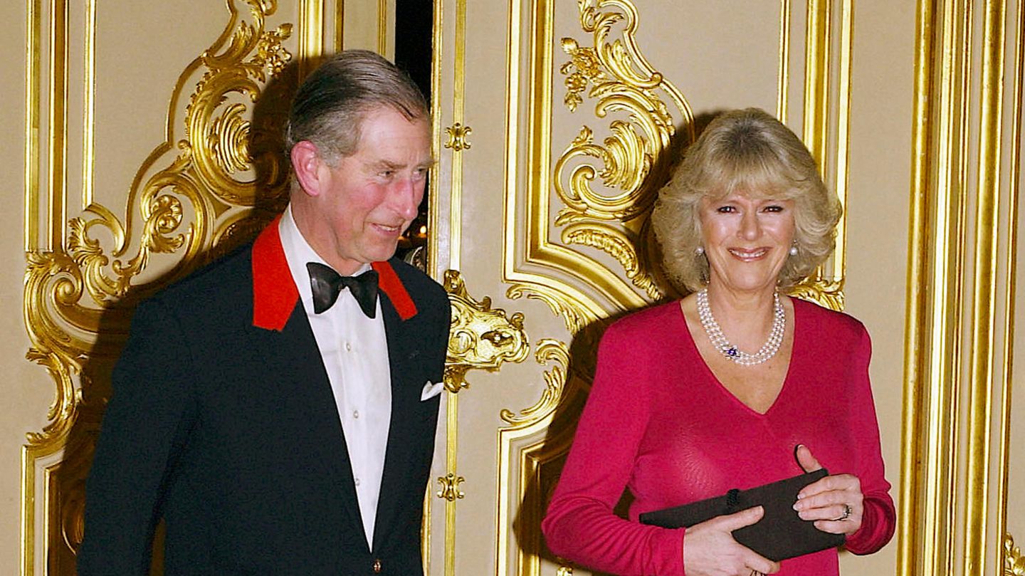 Verlobung-Vor-21-Jahren-gaben-Charles-und-Camilla-ihre-Verlobung-bekannt