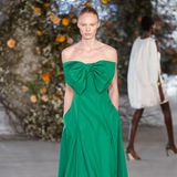 Das Motto von Jason Wu's Herbst/Winter-Kollektion: "Wir wollen gut aussehen und uns gut fühlen". Aus diesem Grund spielten vor allem Kleider und Schleifen eine große Rolle bei der Show. 